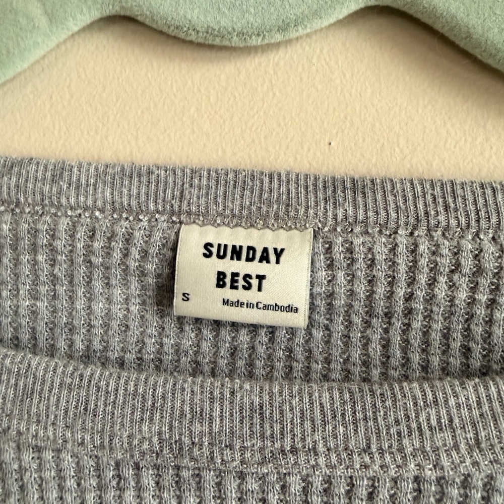 Sunday Best Gray Ribbed Crop Top - Picture 2 of 2